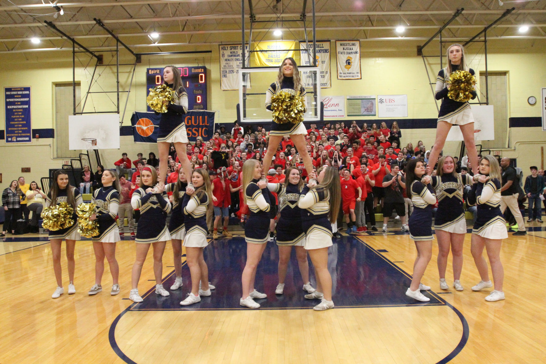 Holy Spirit Mainalnd boys basketball